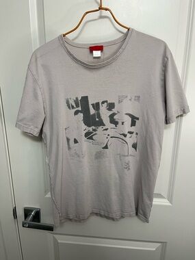 Pringle of Scotland Women's Light Gray Graphic Crew Neck Tee in size S